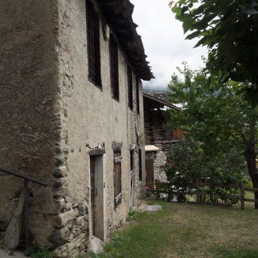 Nuovi scenari alpini: Le vecchie scuole di villaggio del comune di Torgnon ( Berzin, Champagnod e Chatrian )