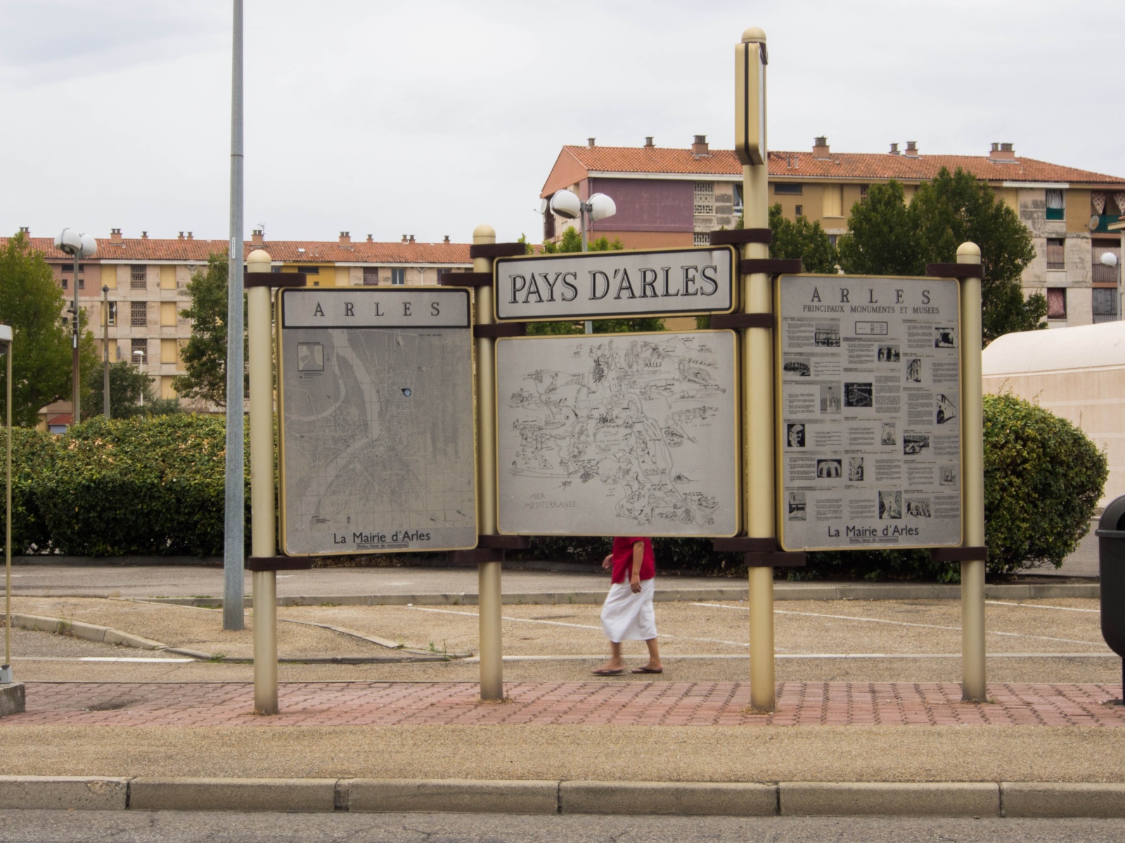 You Are Here - Pays d'Arles